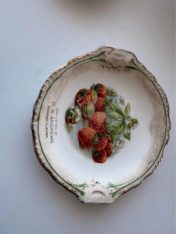 Vintage Floral and Fruit Ceramic Big and small Bowls - Set of 4 - photo 5