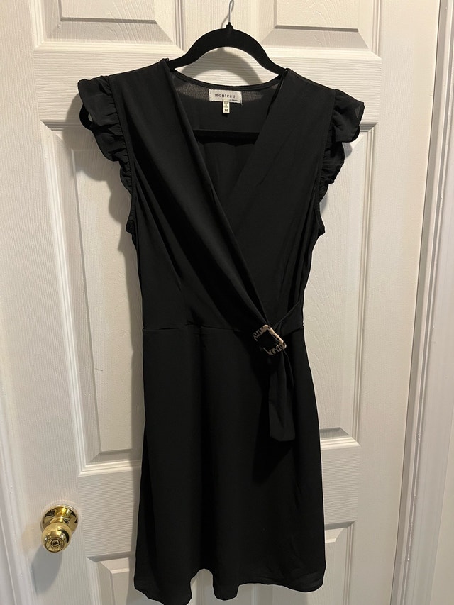 Monteau Los Angeles Black Dress