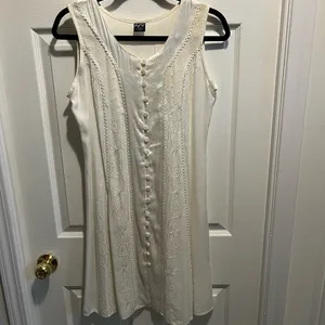 Ivy Sleeveless Embroidered Dress. White. Unworn