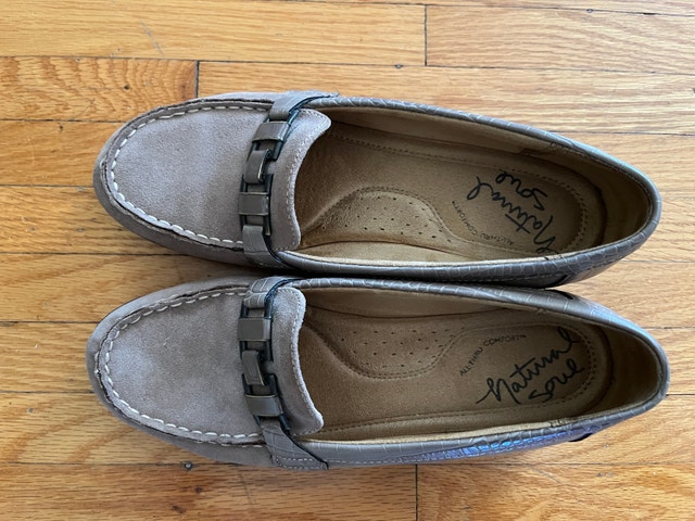 Natural Soul Loafers. Beige. Size 9 - photo 2