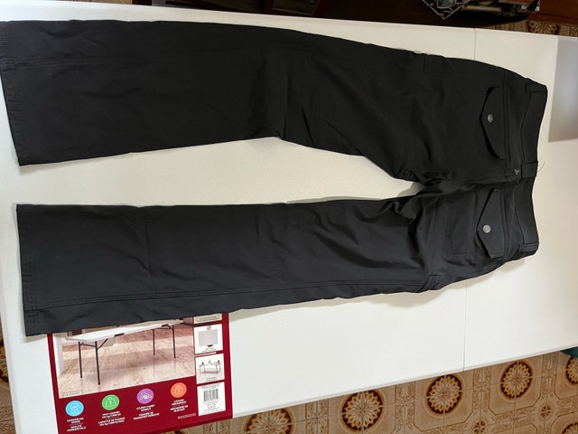 Women’s Prana Hiking Pants, Size 8 - photo 2