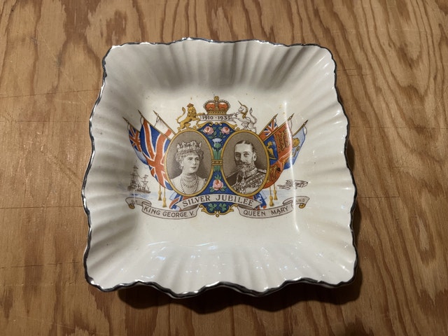 J & G Meakin Jubilee Dish