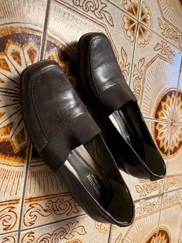 Women’s Brown Leather Shoes Size 9.5