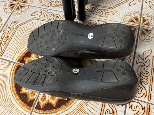 Women’s Brown Leather Shoes Size 9.5 - photo 3