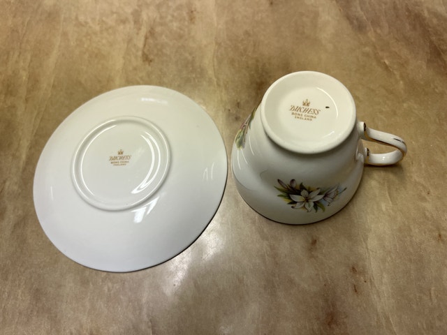 Duchess Bone China Tea Cup and Saucer Set - photo 3