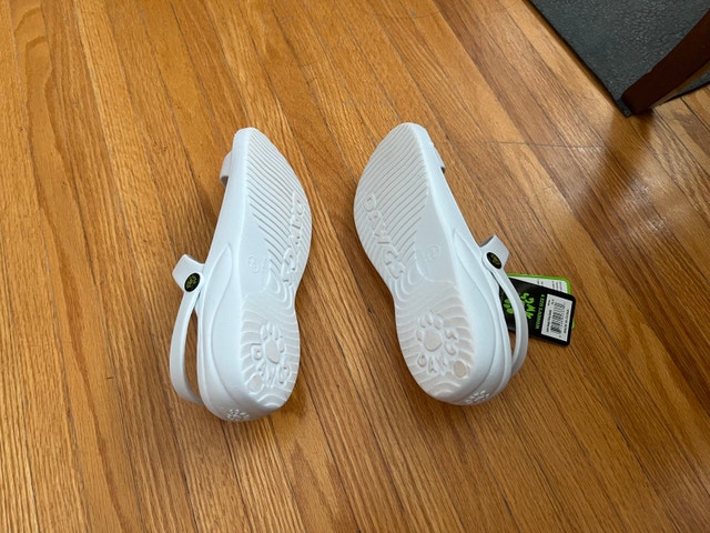 DAWGS Sandals, White, Women’s Size 9 - photo 3