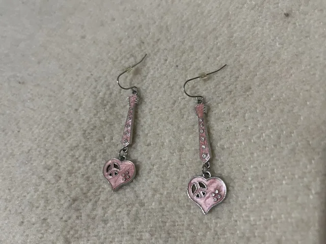 Hard Rock Café Earrings, Pink