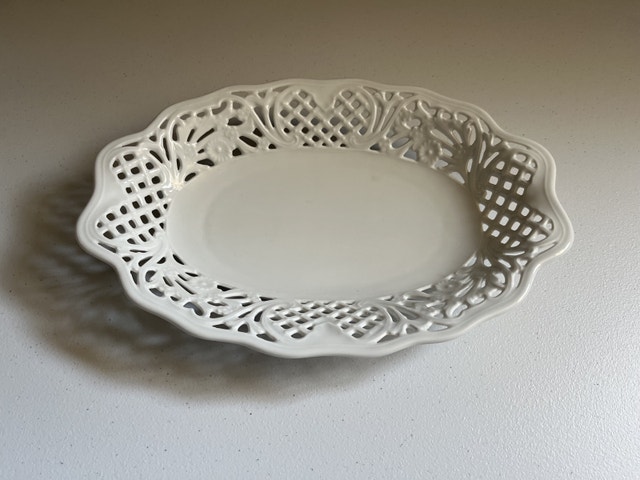 Oscar de la Renta Fine China Decorative Plate