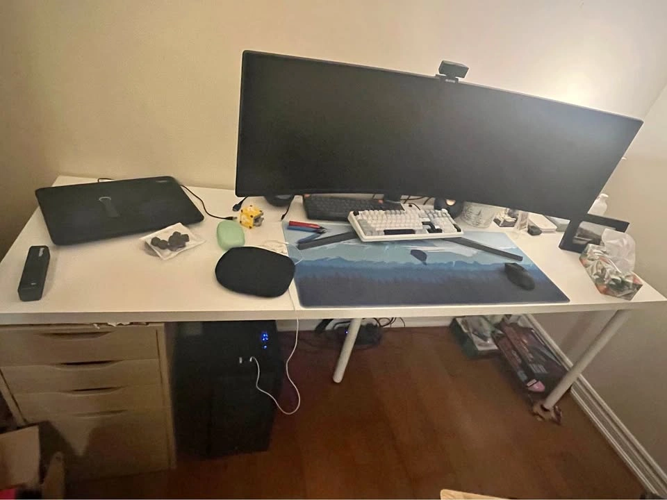 Desk IKEA LAGKAPTEN