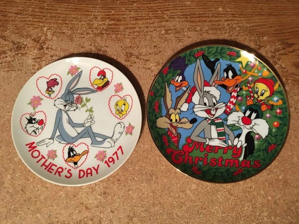 Lot of 2 Looney Tunes Christmas & Mother's Day Plates