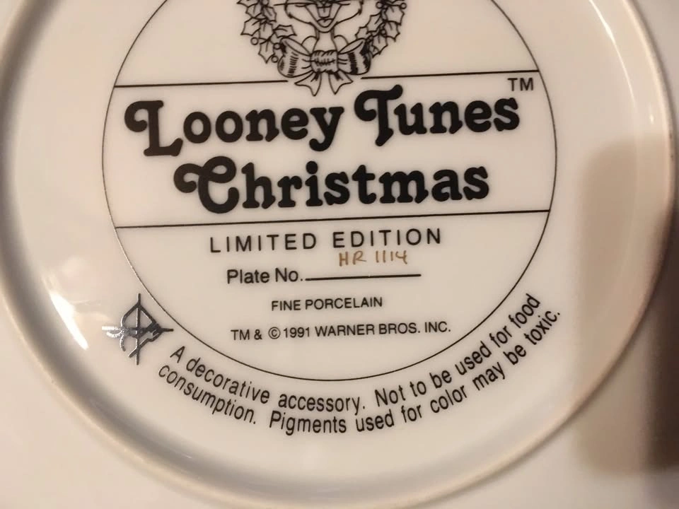 Lot of 2 Looney Tunes Christmas & Mother's Day Plates - photo 4