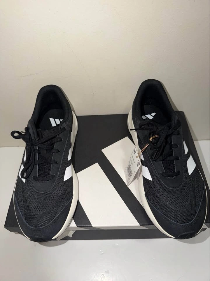 New Adidas Men Running Shoes. Size 10.5 US. Firm price. - photo 3