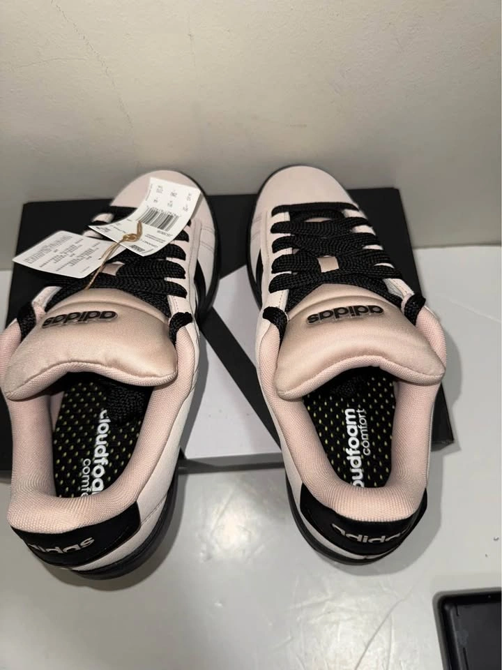 New Adidas Suede Shoes. Size 10 US. Firm price. - photo 4