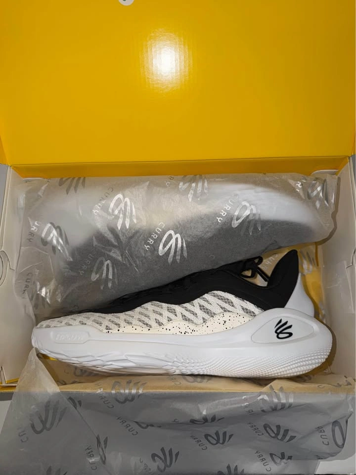 Under Armour Men Curry 11 Shoes - Sizes 9-11 - photo 2