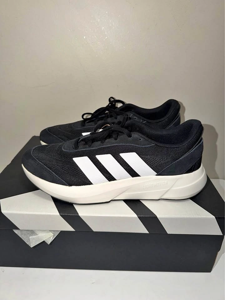 New Adidas Men Running Shoes. Size 10.5 US. Firm price.