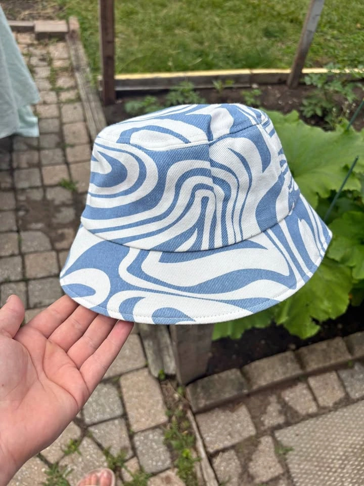Blue and White Swirl Pattern Bucket Hat