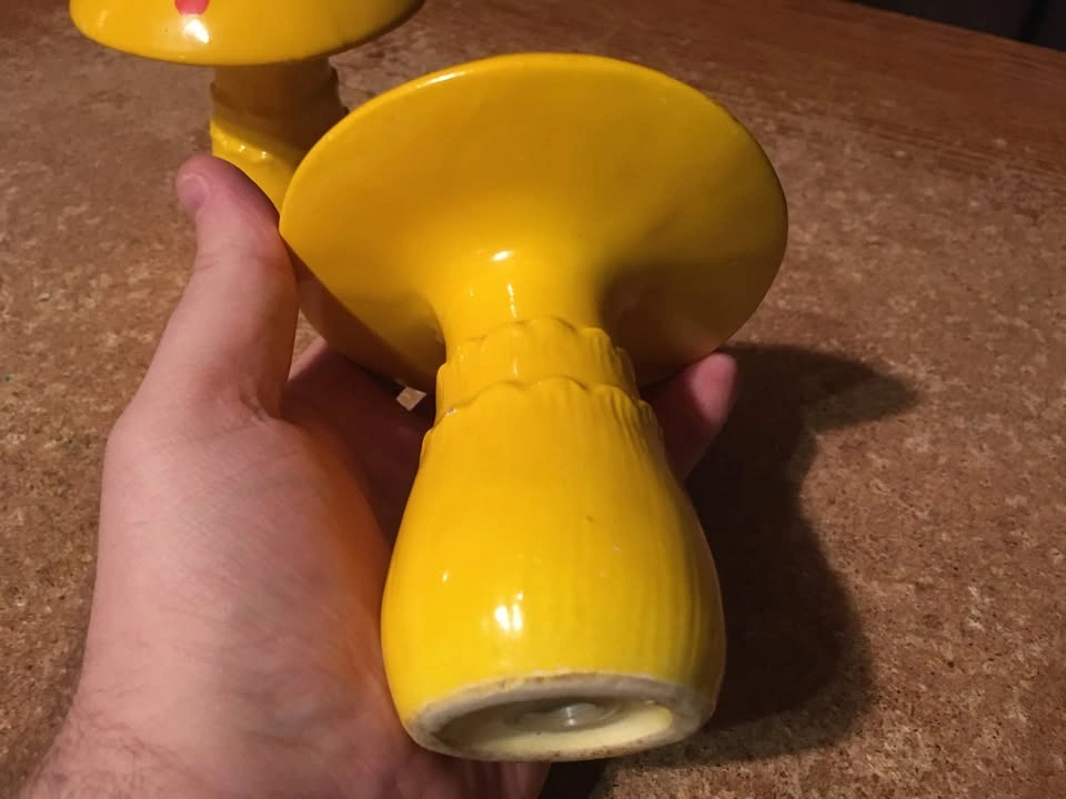 LARGE 5" CERAMIC MUSHROOMS SALT & PEPPER SHAKERS YELLOW RED DOTS - photo 4