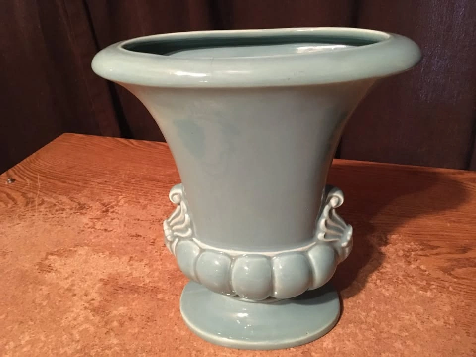 VINTAGE URN VASE SLATE BLUE OVAL SHAPED 10" - photo 2