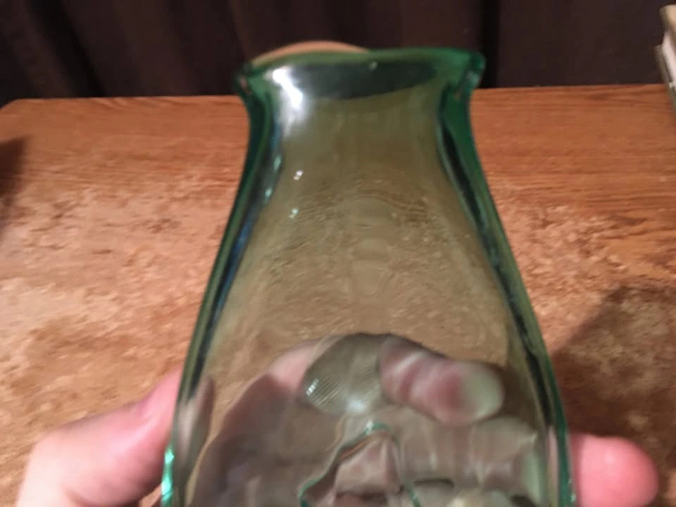 STEPHAN COX FLAT BLOWN ART GLASS VASE LIGHT SEA GREEN SIGNED - photo 3