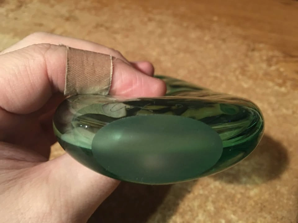 STEPHAN COX FLAT BLOWN ART GLASS VASE LIGHT SEA GREEN SIGNED - photo 5