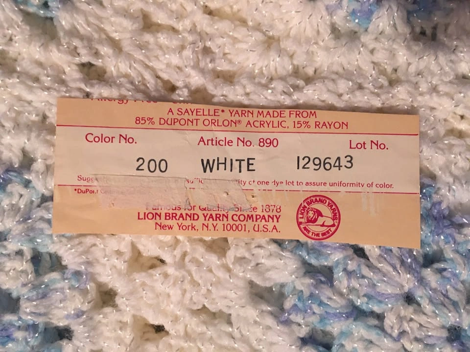 VINTAGE CROCHET BABY BLANKET SNOWFLAKES BLUE WHITE 39 X 35 - photo 2