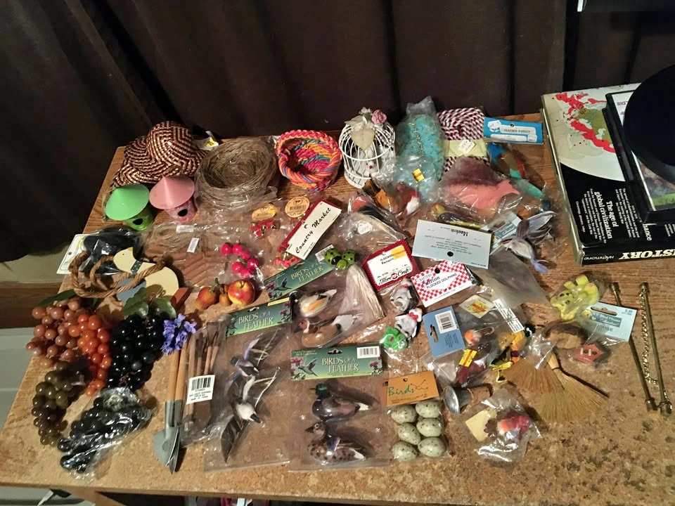 LOT OF DECORATIONS FOR DISPLAYS BIRDS DUCKS GARDEN TOOLS FELT AN
