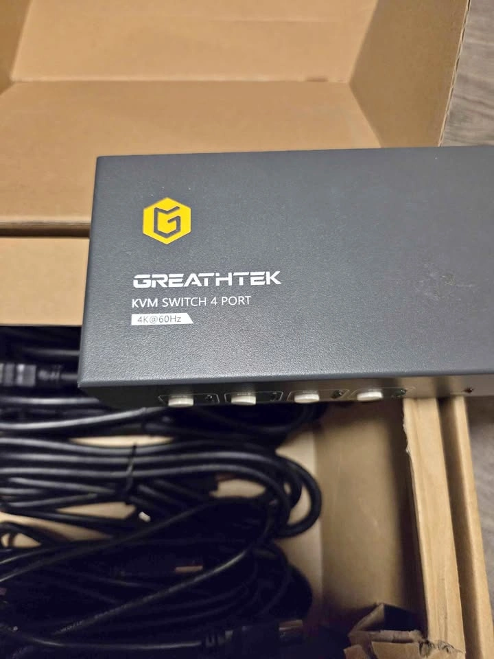 Greathtek KVM switch 4 port
