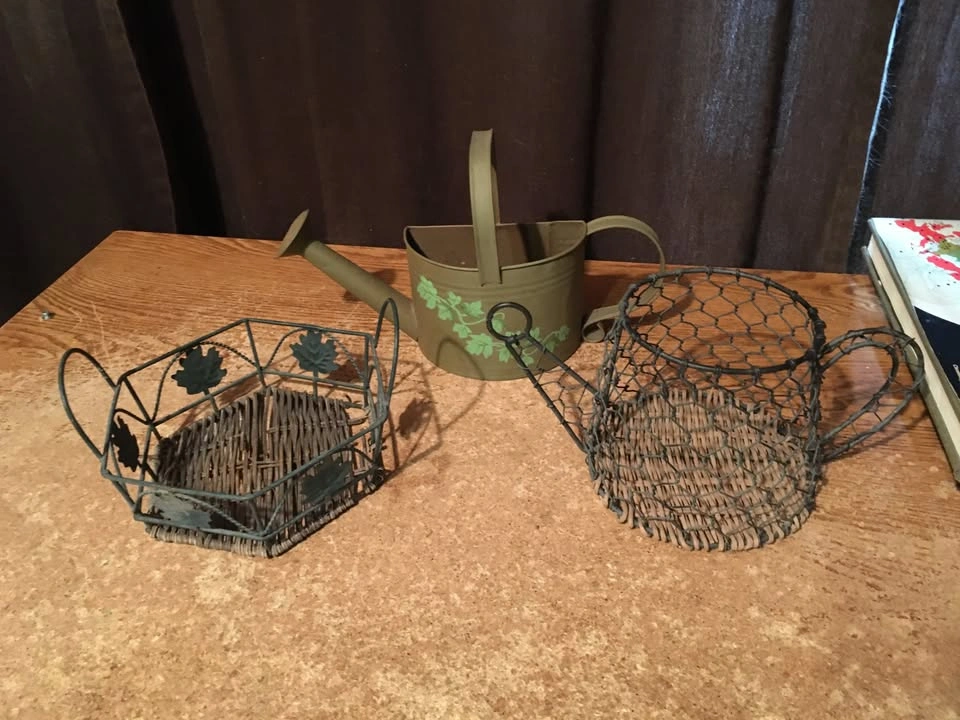 LOT OF 15 WICKER METAL BASKETS DECORATIONS FOR DISPLAYS - photo 5