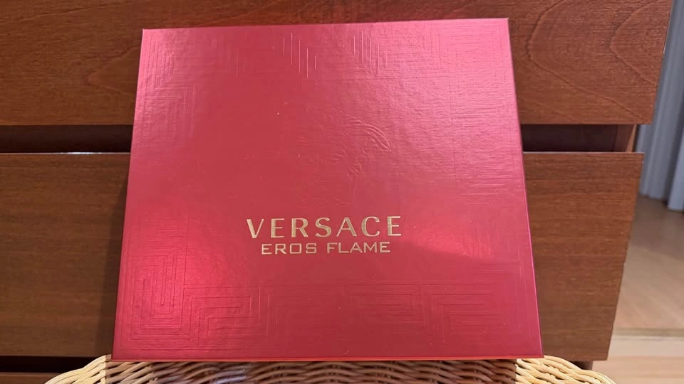 Versace Eros Flame Men's Fragrance Gift Set - photo 2