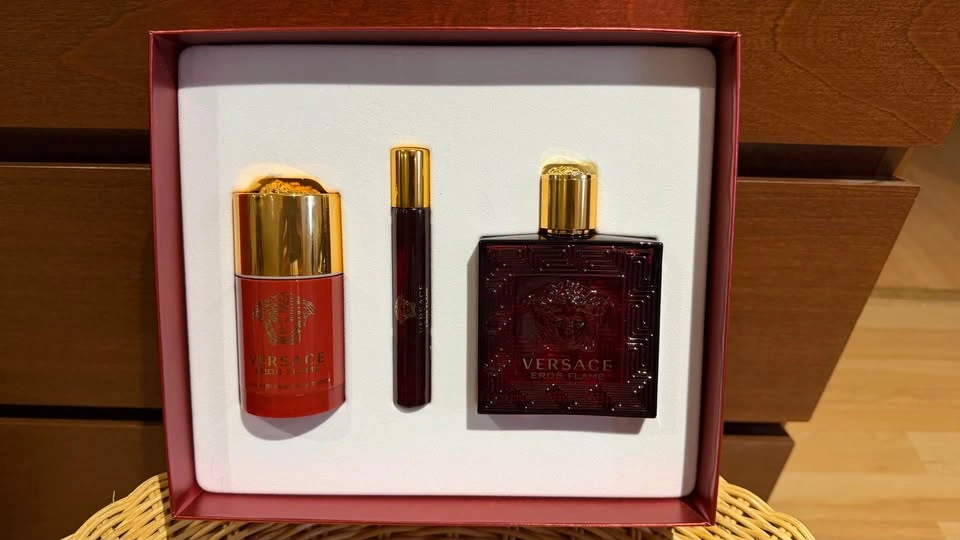 Versace Eros Flame Men's Fragrance Gift Set - photo 3