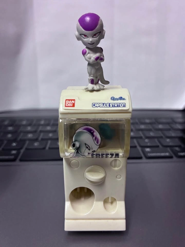 ⚽️ Dragon Ball - Mini Capsule Station BNIP! Freeza - photo 2