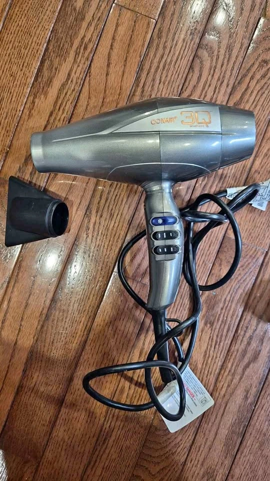 Hair dryer conair 3q