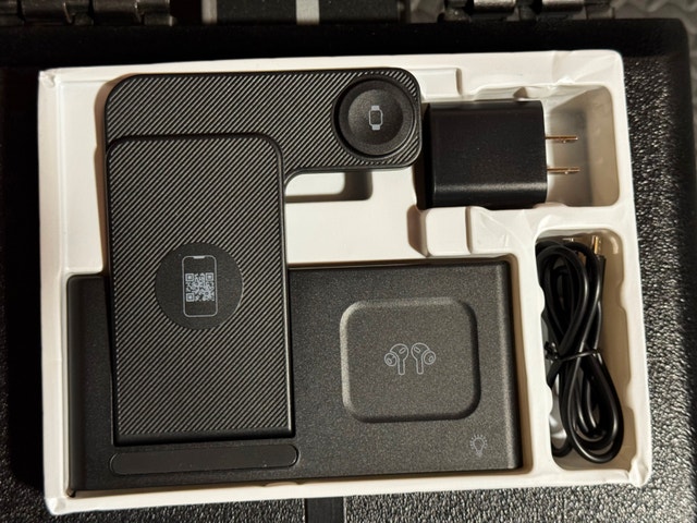 3-in-1 Wireless Charger Stand for Apple - photo 4