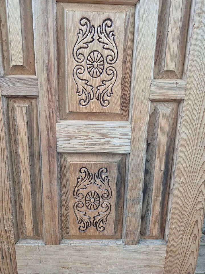 Royal Door Ltd. Solid Wood Door with Carved Panels and Glass - photo 2