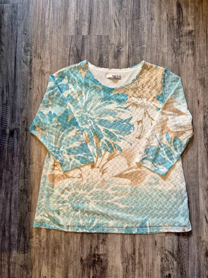 Alia Women's XL Floral Textured 3/4 Sleeve Top