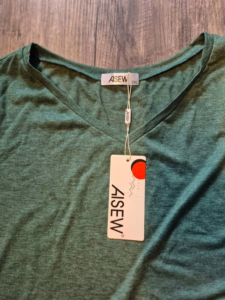 AISEW V-Neck T-Shirts, 2XL x 2 - photo 5