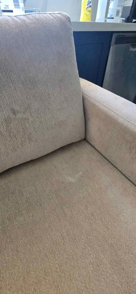 Beige Couch 3 seater - photo 3