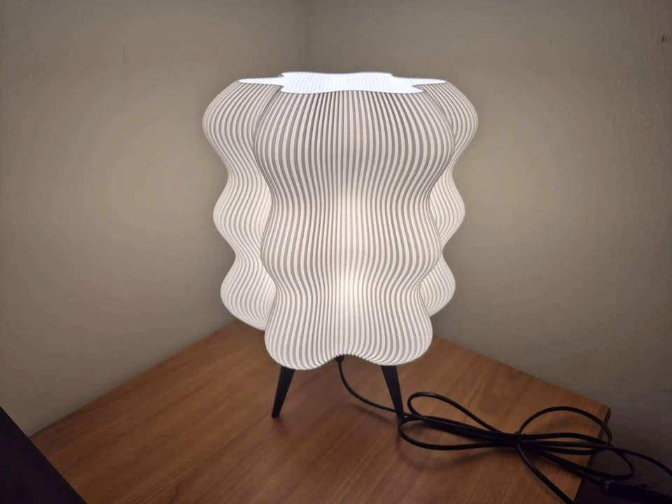 3D Printed Wavy Lamp Modern Minimalistic