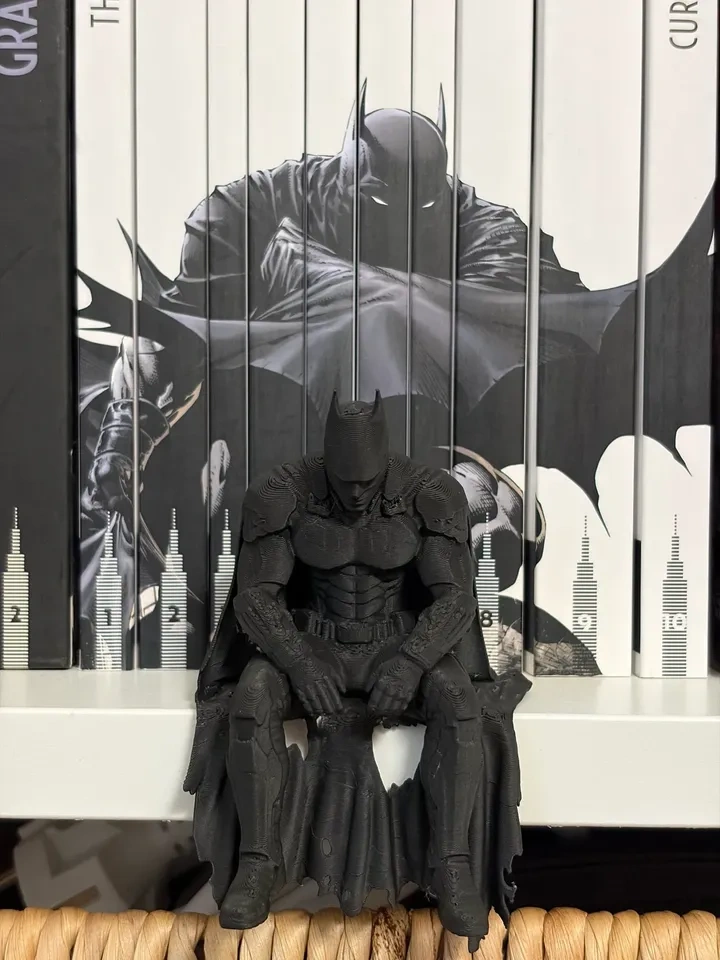 The Dark Knight Edge Sitter – 3D Printed Batman Shelf Figure - photo 4
