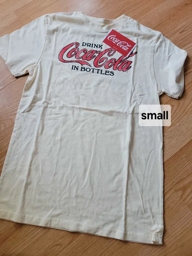 Coca-Cola T-Shirt thumbnail