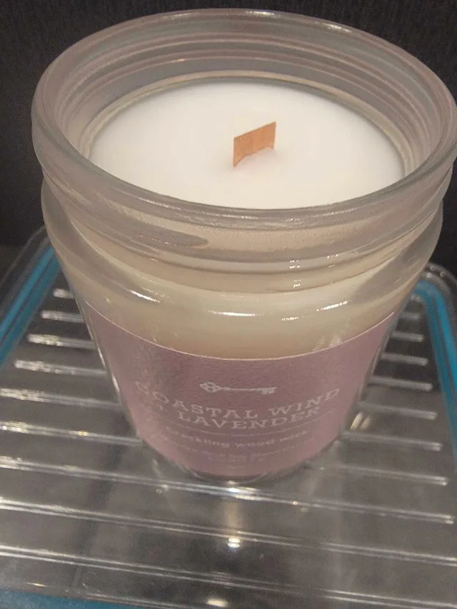 Crackling wood wick candles. Brand new image indicator(2)