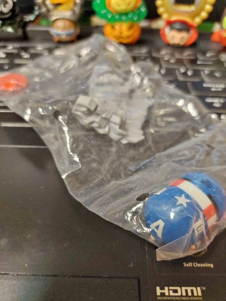 ⚽️ Marvel Tsum Tsum Mystery Pack - Captain America, Series 1
