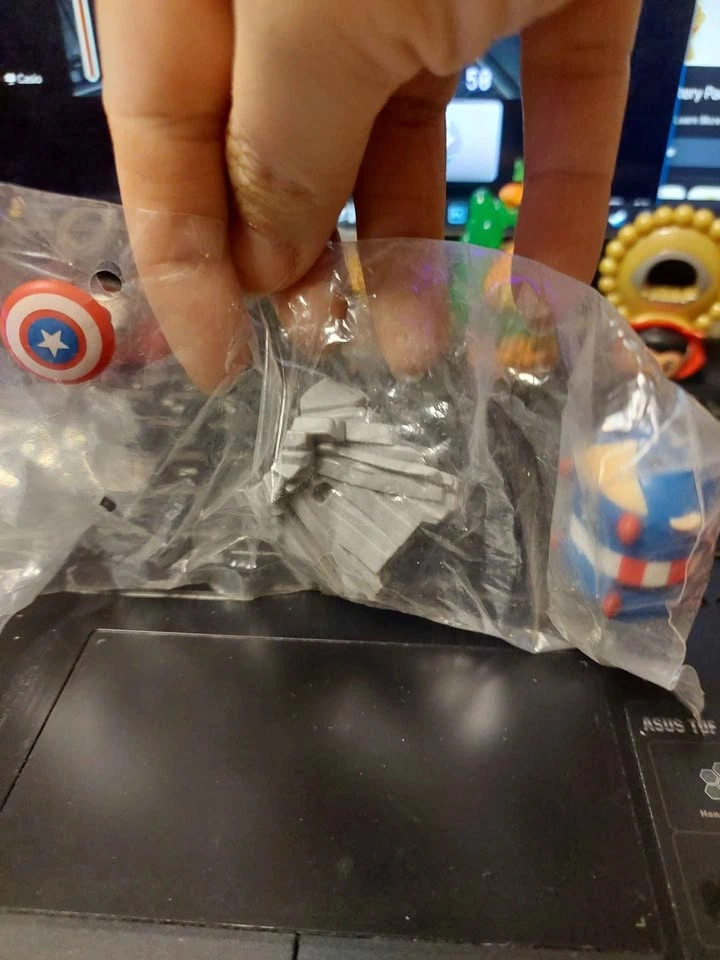 ⚽️ Marvel Tsum Tsum Mystery Pack - Captain America, Series 1 - photo 2