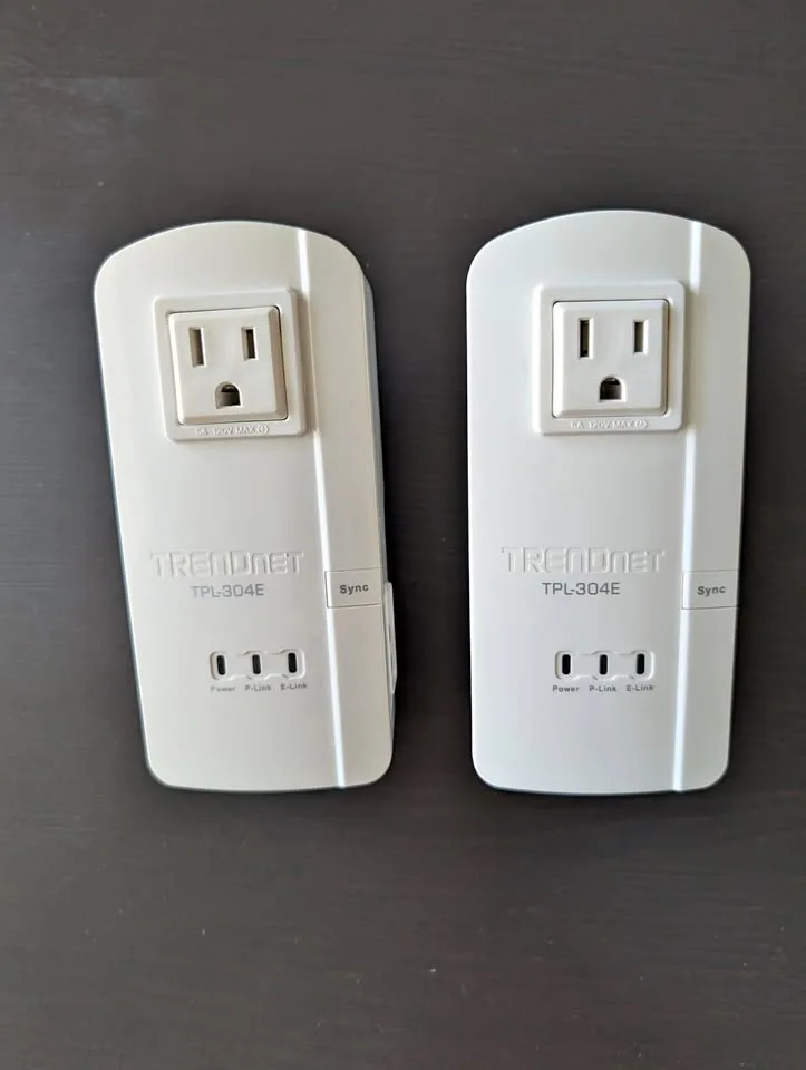 Powerline Adaptors | Ethernet Over Power thumbnail