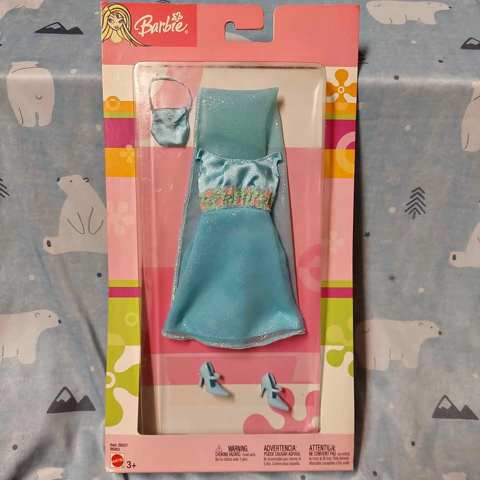 ⚽️ Vintage Barbie - BNIP Blue Sparkle Fashion Fever Outfit