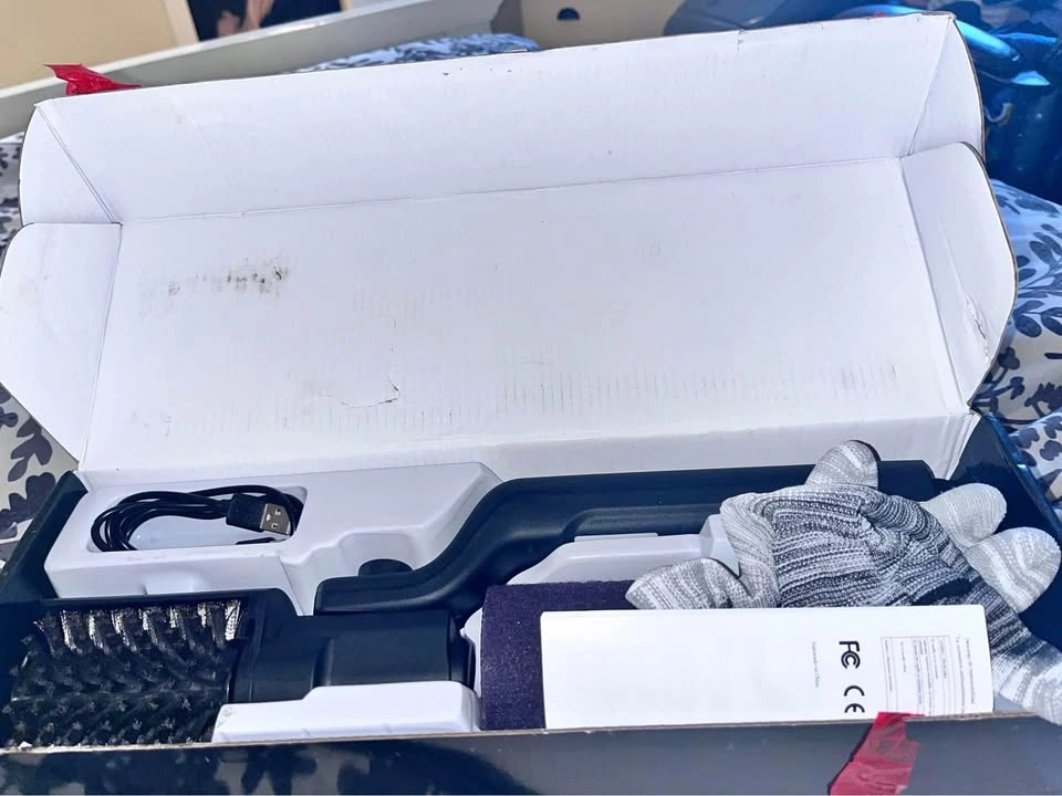 Barbeque grill electric brush