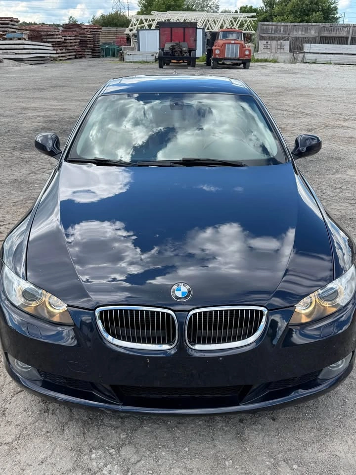 2010 BMW 3 Series - photo 2