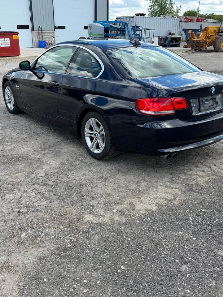 2010 BMW 3 Series - photo 4