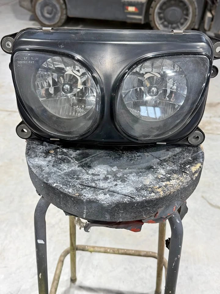 Kawasaki Ninja Zx7 headlight