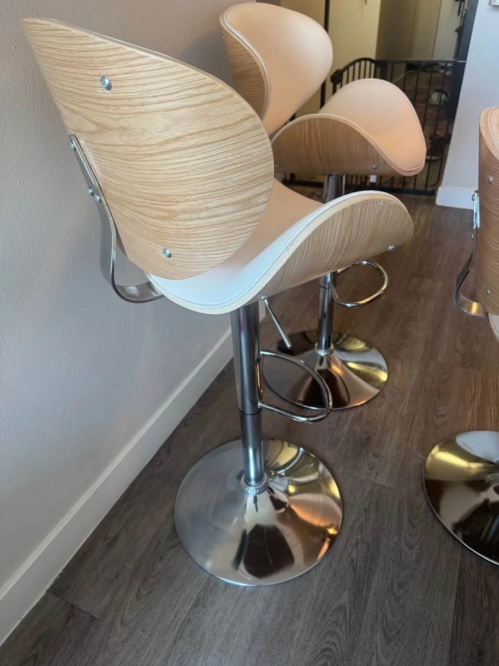 3 Barstools - photo 3